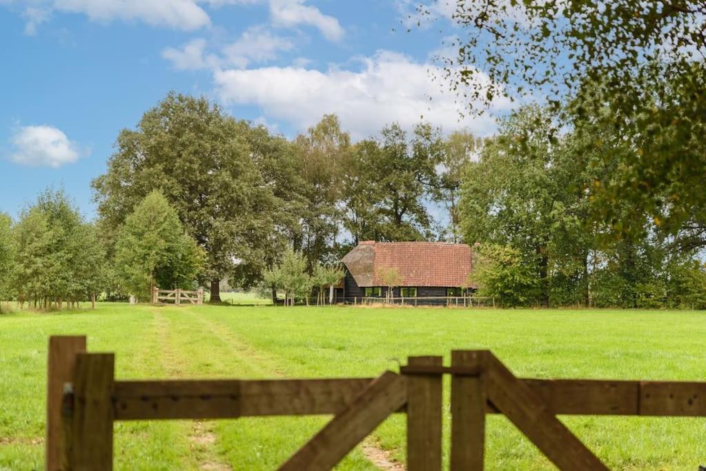 Prachtig Vrijstaand Familiehuis Op Groot Perceel Scherpenzeel  Exteriör bild